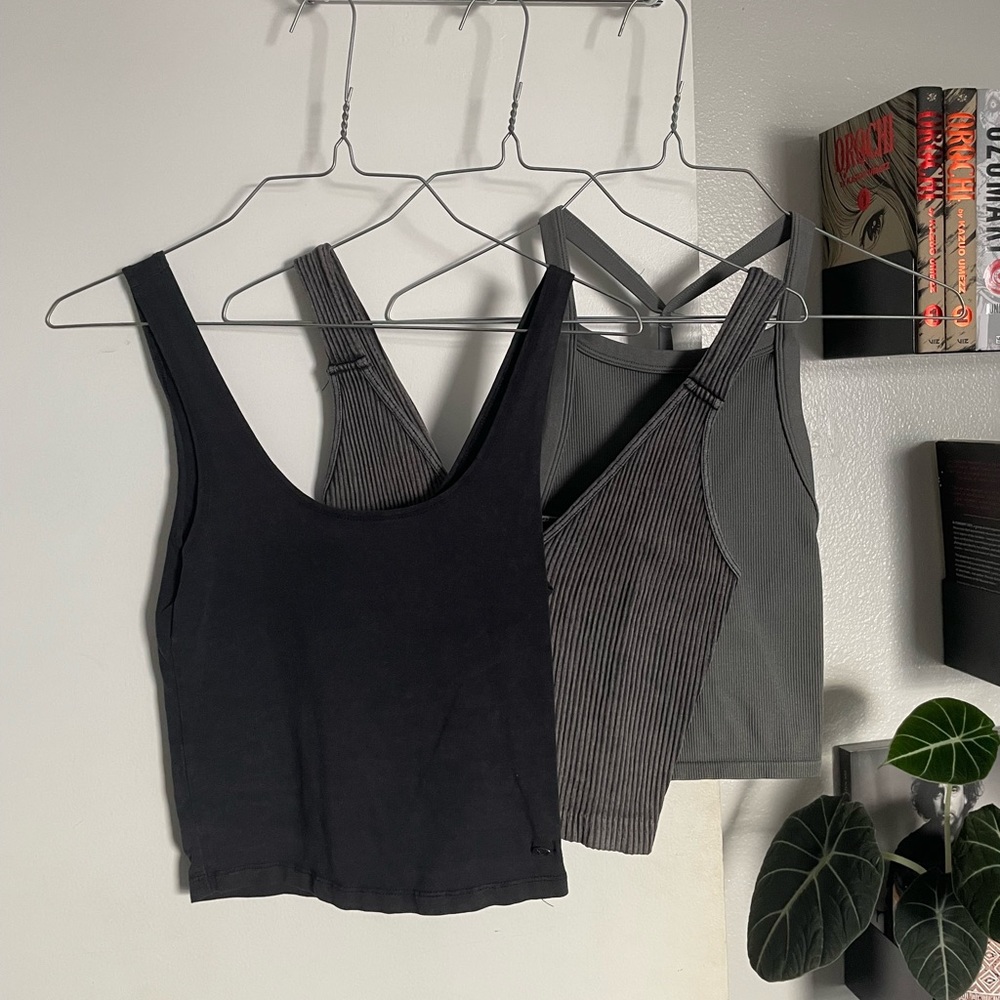 Grey tank top bundle